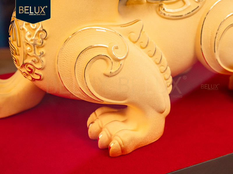 Tượng Tỳ Hưu dát vàng cát&nbsp;25x11x17.5cm